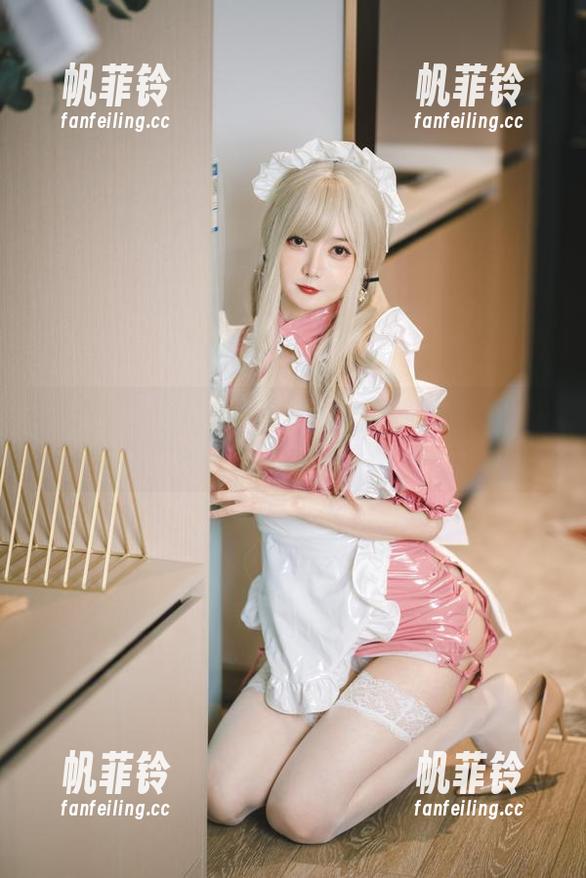51酱的校服私拍：这回春风十里不如你啦！
