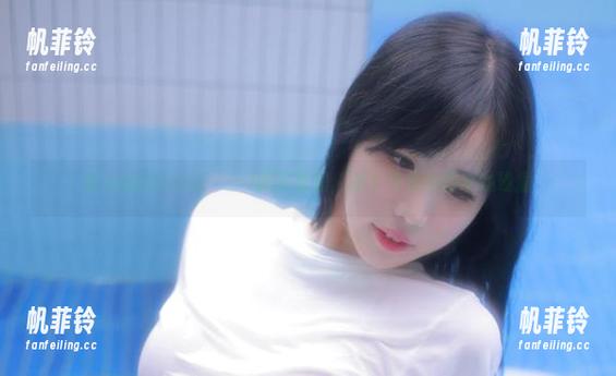 在Addielyn(에디린)的写真里，脚丫与角色的奇妙碰撞