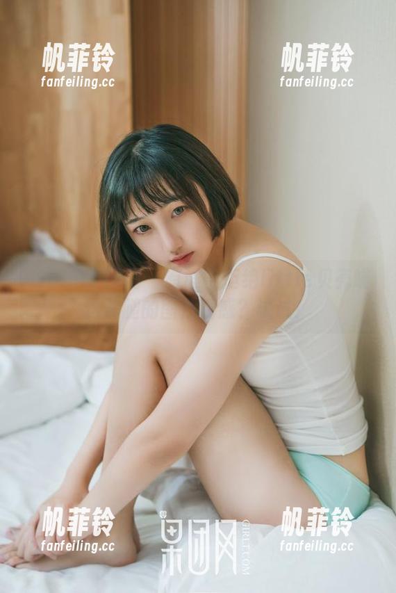 GIRLT果团网 - 有谁能拒绝little贝壳喵这美腿的图片诱惑？试试！