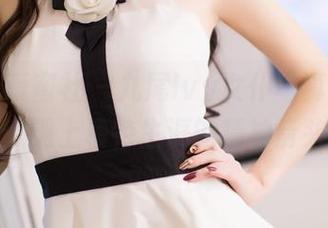 IMiss爱蜜社 – 九尾Ivy女仆写真集——当打工人遇上模特生涯的精神箭头分享！
