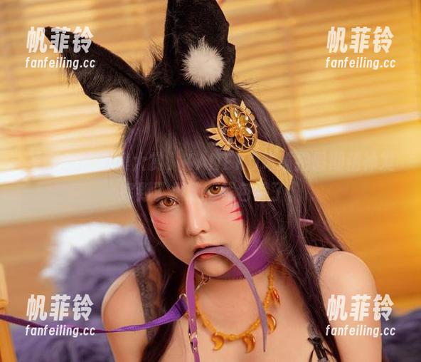 圣诞COS合集大赏，KANEKO咔喵把假期精神发挥到了极致，钱包哭了。