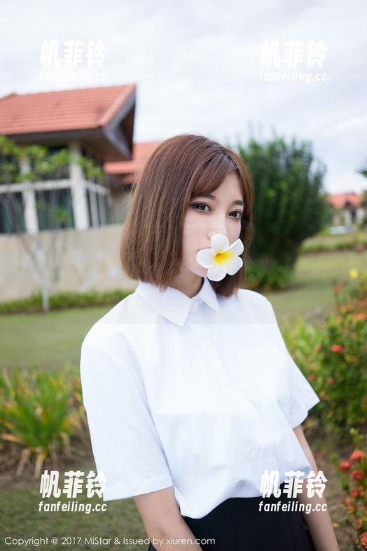 MiStar魅妍社 - Mieko林美惠子私拍圣诞原图，这衣服是怎么回事...真有创意啊！