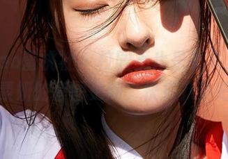 MiiTao蜜桃社 – 校园不止是书本，还有伊素妍的套图更新，快来八卦吧。
