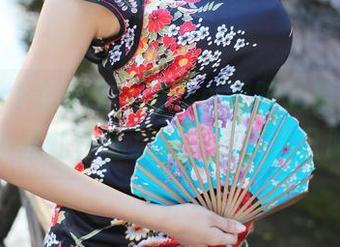 MyGirl美媛馆 – 有点小暧昧的镂空，于大小姐的作品总让人想多看几眼。