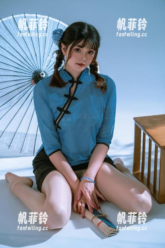 说点正经的，Natsuko夏夏子免费图包上线，快来一起“束”住欢乐吧！