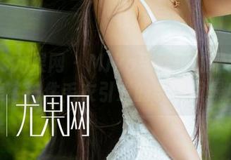UGirls尤果网 – Miko马欣悦的最新作品集：一件毛衣引发的创意风暴！