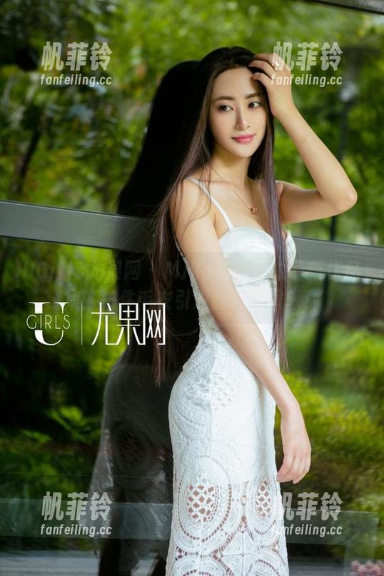 UGirls尤果网 - Miko马欣悦的最新作品集：一件毛衣引发的创意风暴！