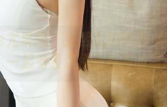 UGirls尤果网 – 张熙儿的制服-高清原图下载，一起看看这件小白裙的耐心吧。