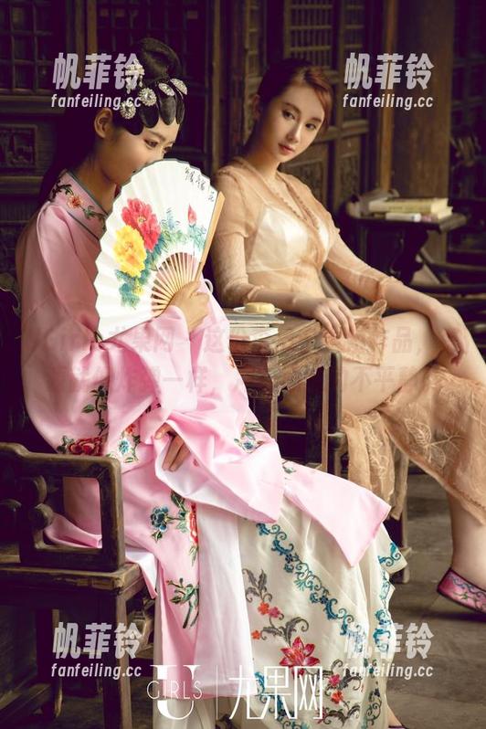UGirls尤果网 - 这份李思宁学姐作品，资源就像炸弹一样，冲击心底的不平静。