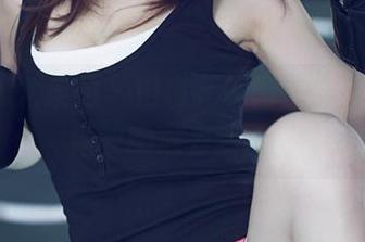 UGirls尤果网 – 田慕儿美图合集，白丝让她的腿成为焦点！
