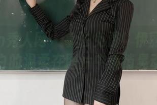 Xiuren秀人网 – 拿去免费！伊丽莎有点白的温柔在图片中悄悄晃动