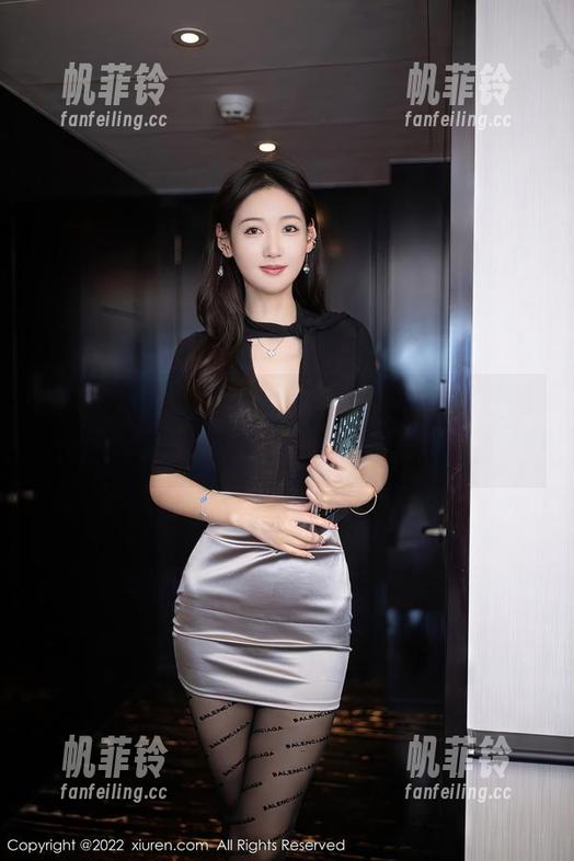 Xiuren秀人网 - 小沫琳的旗袍，照片如同一张迷雾地图，走不出又想走进去…
