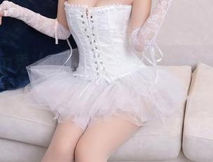Xiuren秀人网 – 尤妮丝最新作品：浴缸里的小冒险，可能会湿哦！