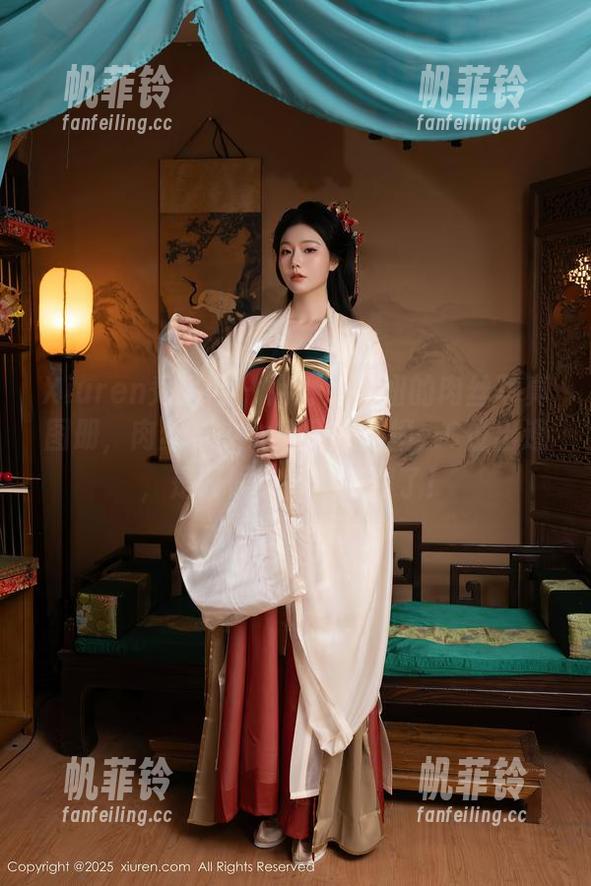 Xiuren秀人网 - 月野兔美妞的肉丝写真图册，肉丝与少女情怀的碰撞，C位出道，是时候被香气唤醒了！