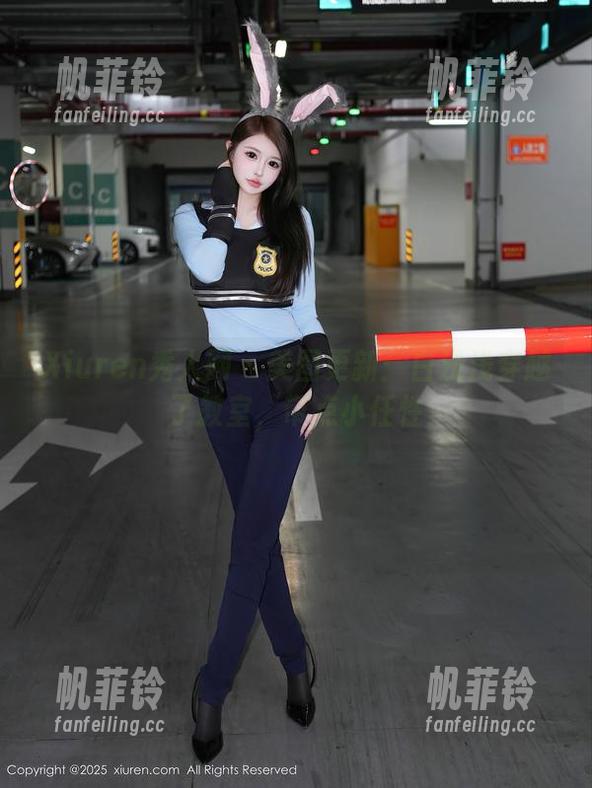 Xiuren秀人网 - 美图更新：白浅浅穿越了教室，带点小任性