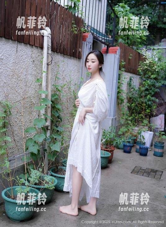 Xiuren秀人网-黄乐然 Xiuren秀人网 - 彩蛋!黄乐然兔女郎写真,高清美图送上可爱一击!