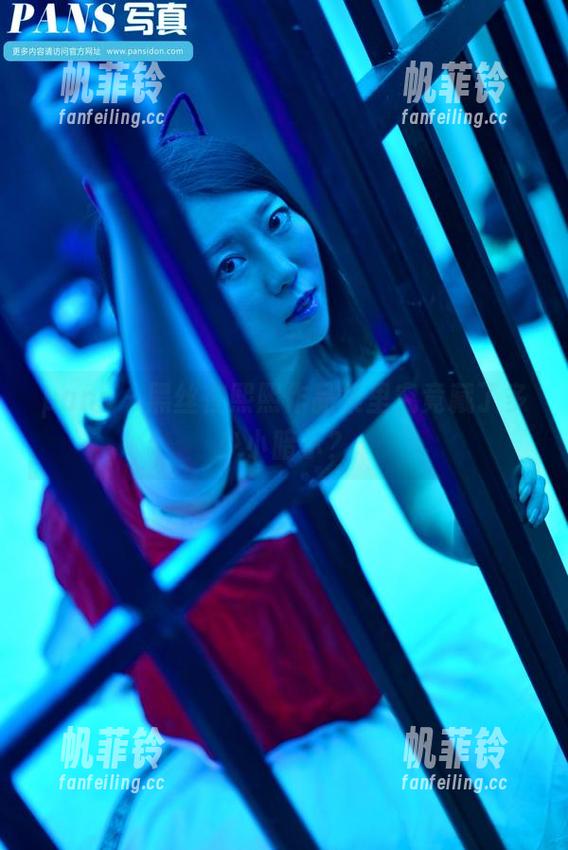 pans - 黑丝在熙熙作品集里究竟藏了多少小暗示？