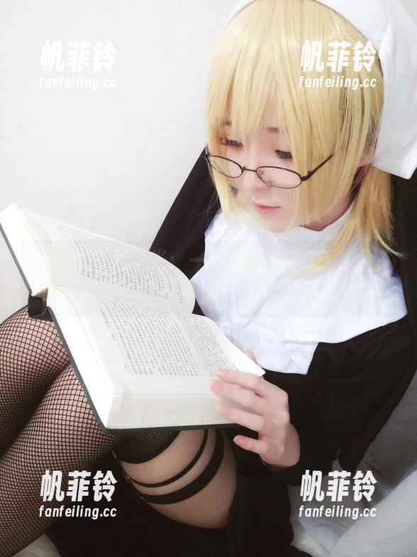 今日份的无圣光：一小央泽把FGO虞姬装进了一套不可思议的套图里！