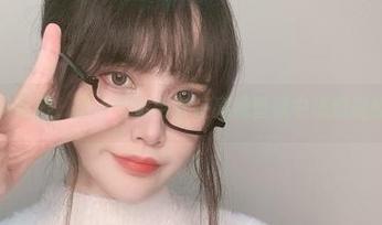 柔软宿醉，你十七鸽毛衣在高清壁纸中恣意摇摆。