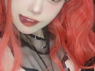福利写真见证，倦倦喵与女同事的轻松一刻