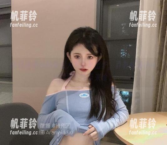 听说倦倦喵的新双人写真集出炉，真有些期待这回的更新能带来啥。