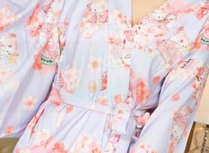 克拉女神 – 美图的力量，教室里的宋黛和她的偷闲