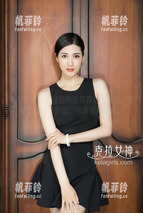 克拉女神 - 王睿的纯白写真让我深思：幸好没让我去尝试，也许变得尴尬。