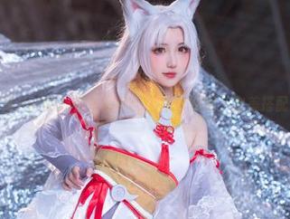 刺青Poi的办公室图包：工作与妩媚，完美搭配？