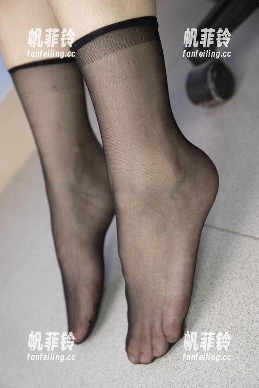南国足艺 - 原图放送！美琪的丝袜美脚，啊，是要被圈粉的节奏？