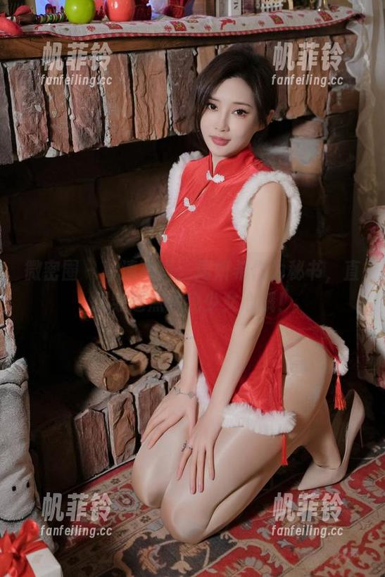微密圈 - 高清写真：周妍希作为秘书，直接穿越点穴我少女心哦！