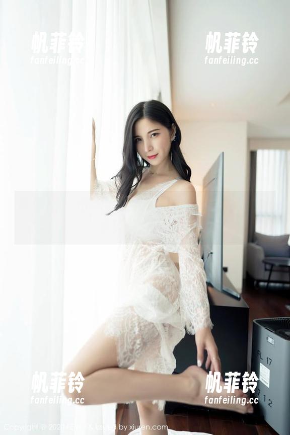 嗲囡囡 - 田冰冰的在线画图大会：妹妹的姿势有点怪异啊