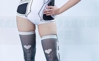 嗷呜虎虎的彩色冒险：少女前线的翠雀媚-cos分享乐园