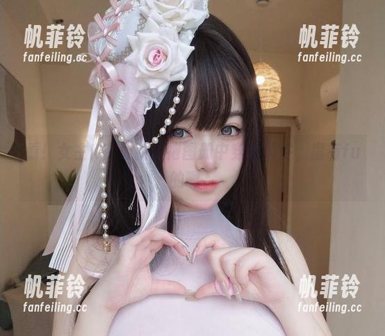 看！女主K在最新旗袍图册中穿的那件，蛮有fu的啊。