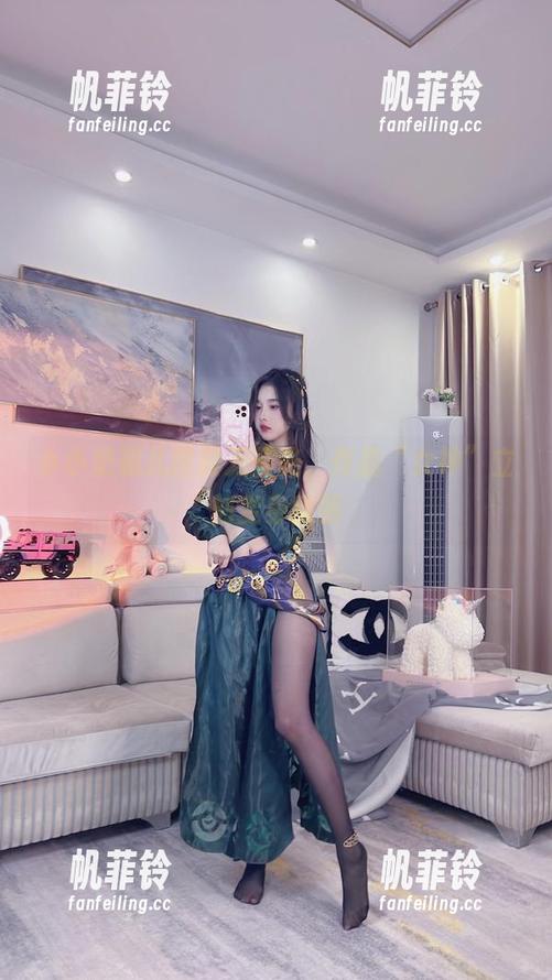 小小奶瓶儿拯救无圣光，作品“女神”立刻变身靓丽
