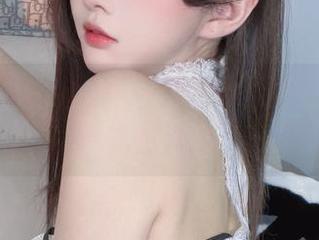 从小小奶瓶儿的新图片看丝带女友，情不自禁想点赞！