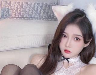 在线寻找小小奶瓶儿的丝袜资源，若隐若现的诱惑。