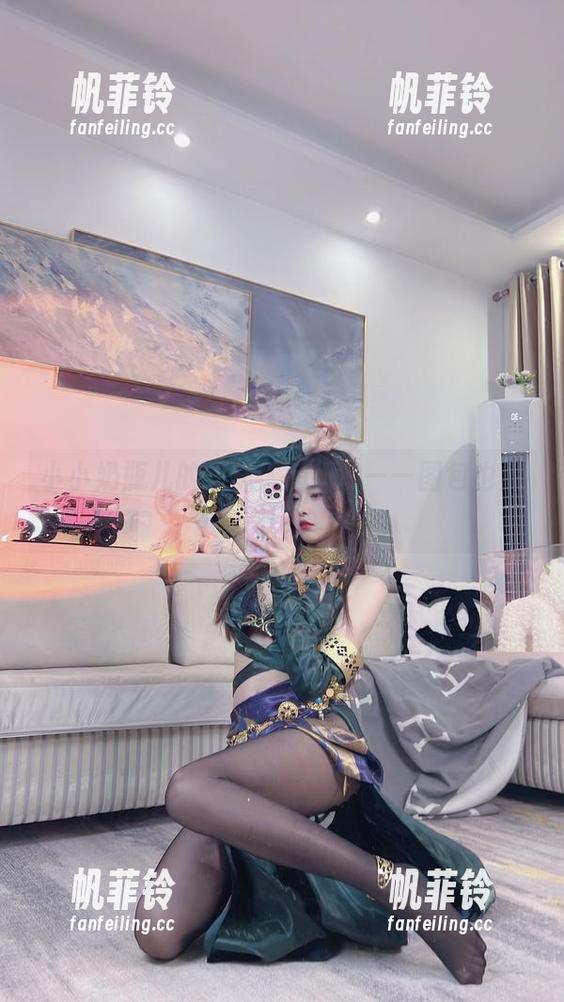 小小奶瓶儿 小小奶瓶儿的珍珠人鱼cos——图包也疯狂!