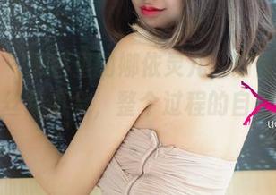 尤果网 – 原图里的娜依灵儿，瑜伽就像是她的粉丝见面会，整个过程的自恋值爆表。
