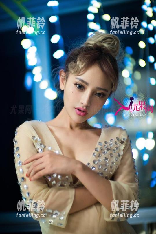 尤果网 - 无意中看到米妮的内衣写真，图包里的一小块却能撩动我的心。