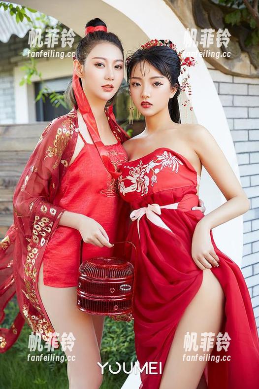 在尤蜜荟定制图集中，佳人如梦，你的关注是要耗尽多少流量？