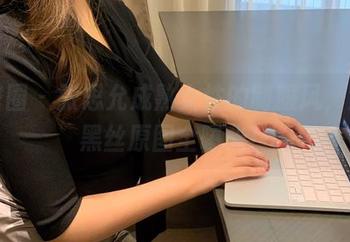 微密圈 – 张思允成熟女性的制服风，油亮黑丝原图全曝光！
