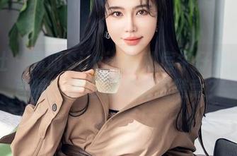 星颜社 – 易阳Silvia的私房牛仔裤：原图直接，穿搭优雅还是随意？