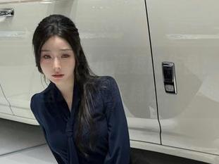微密圈 – 教室里是小逗逗的作品：福利哪里跑，大家稳住！