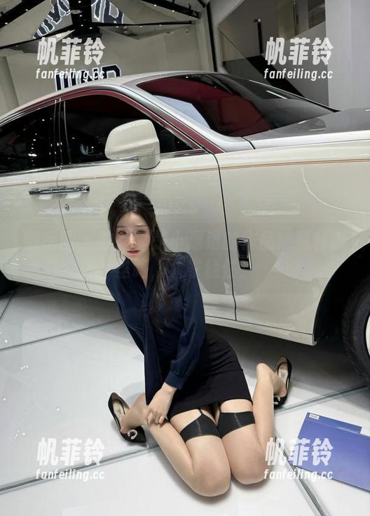 是小逗逗 微密圈 - 教室里是小逗逗的作品:福利哪里跑,大家稳住!