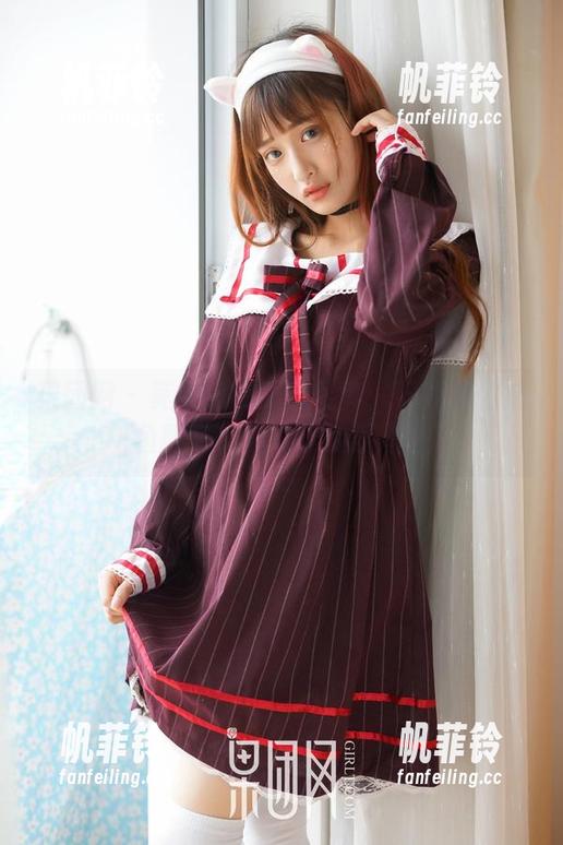 果团网 - 莫雅淇的夏天写真：下载就像咸鱼翻身，懒洋洋的舒服感