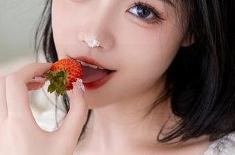 精选页面来了！桃良阿宅与不良JK同台秀，图片瞬间充满火花！