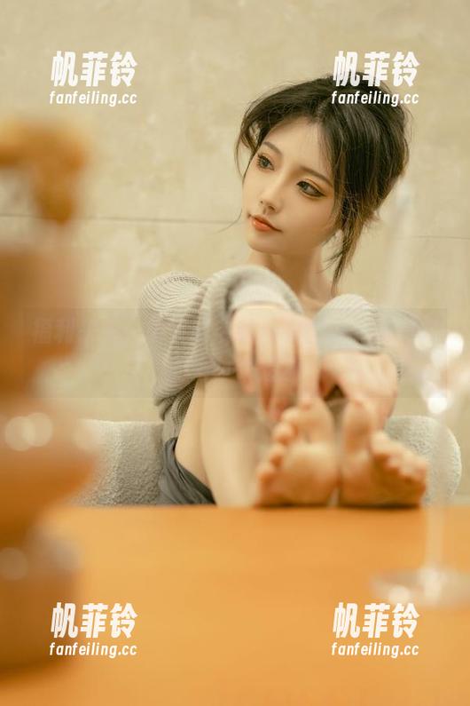 福利来袭！桃良阿宅的泳衣图片，挑逗你的每一个想象