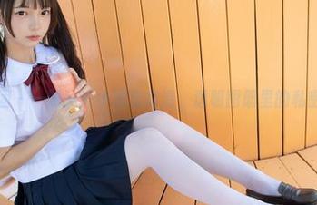 森萝财团 – 一对一：小满和高清，透明图册里的私密对话。