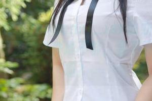 模范学院 – Jennanni_Jen的办公室私拍：套图里的文件堆不够，要不要再添点趣？