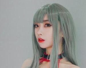 清颜真德秀的私房黑色，乍一看，还有点儿神秘兮兮的？